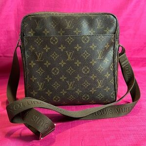 Crossbody bag